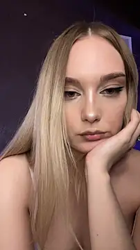 Alisa_Rise webcam