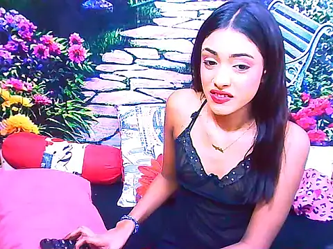 IndianPretty14u2Luv webcam
