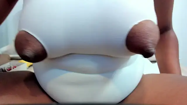 zara_lopez webcam