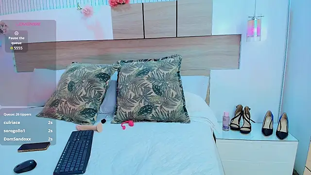 Naoomi_Cruz webcam