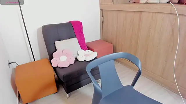 ninablaze01 webcam