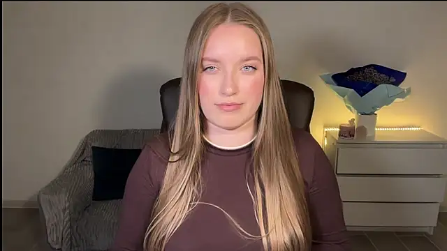 EvaMaddison webcam