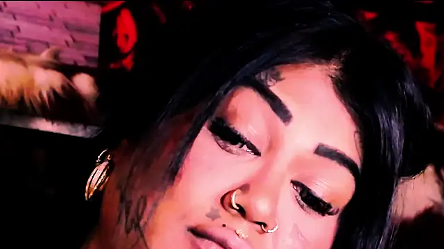 indian_dreamgirl webcam