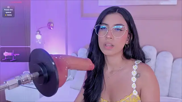 zia_cooper webcam
