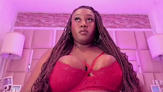 ShaniaBrownn webcam