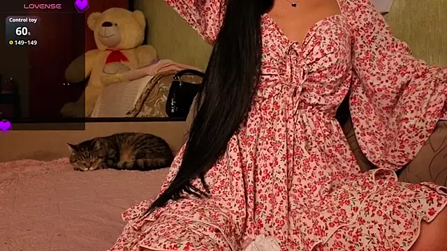 Arina_Bloom webcam