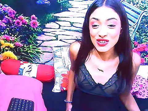 IndianPretty14u2Luv webcam