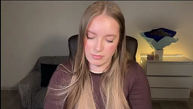 evamaddison (F young) - show tongue