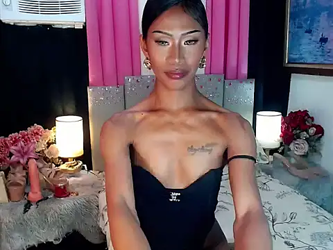 tarah_mc_actressex (T teen) - I want to feel your love and support