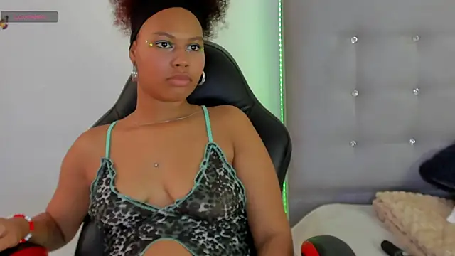tatianasquirthot (F teen) - huge ejaculation on your cock