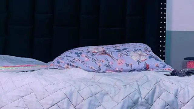 EbonyCoWorker webcam