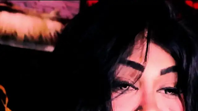 indian_dreamgirl webcam