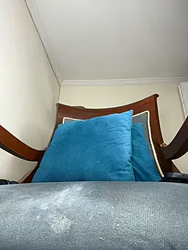 LilaRvsh webcam