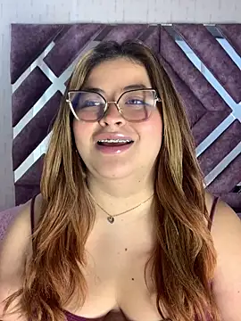 ZoeBennett_Pink webcam