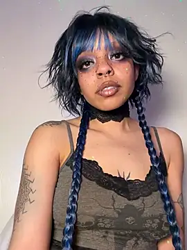 nerdyhotgoth webcam
