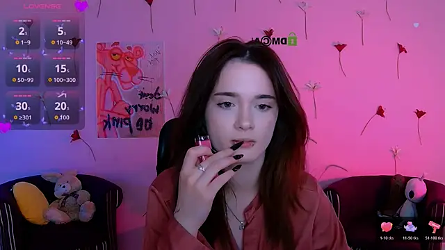 liana_kisses webcam