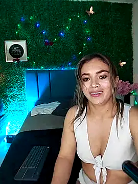 Kiaraa88 webcam