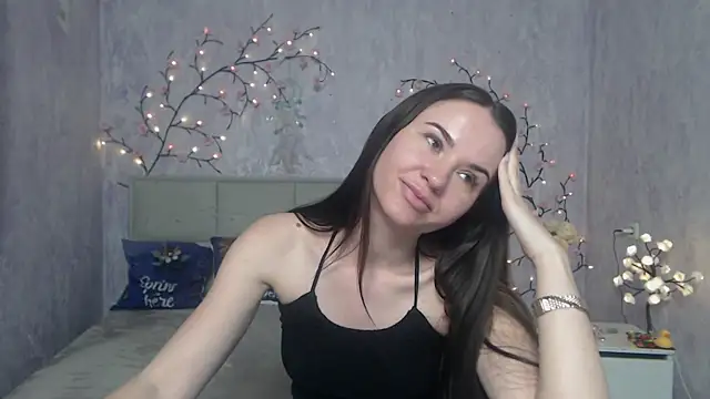 KaraCriegs webcam