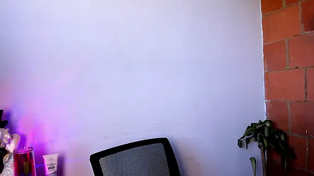becca_diamond - Becca_diamond's free webcam
