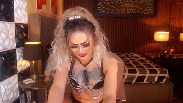 HorseCockDivine webcam