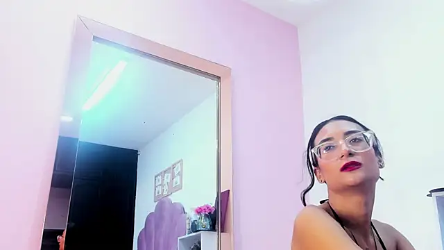 afroditaevans_ webcam