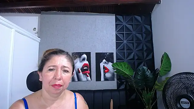 Valentinaa_mature webcam