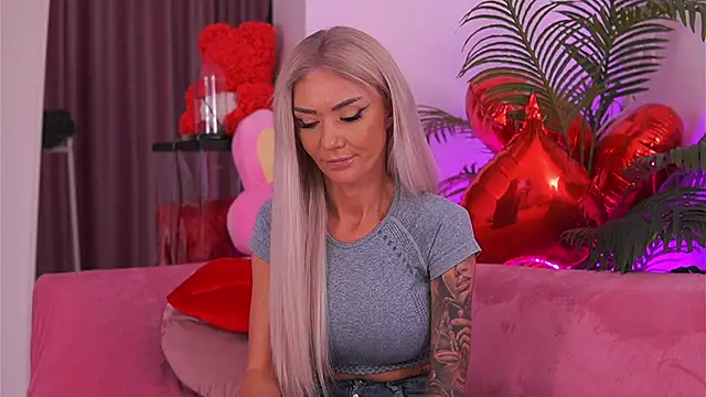 fallingangel - Fallingangel's free webcam - UK Sex Cams