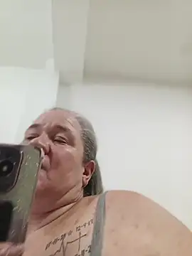 CheekySnowQueen_69 webcam