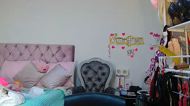 lanaqueen699 webcam