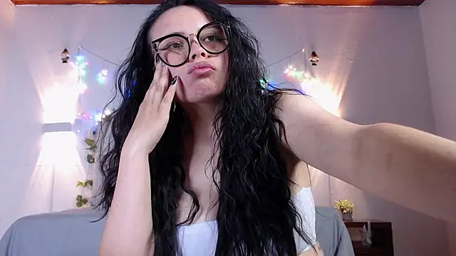 Megan_05_ webcam