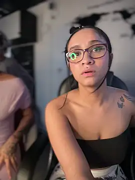 Isabella-Teen webcam