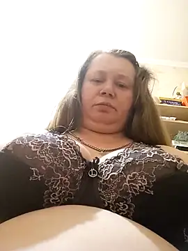 KiraStanton webcam
