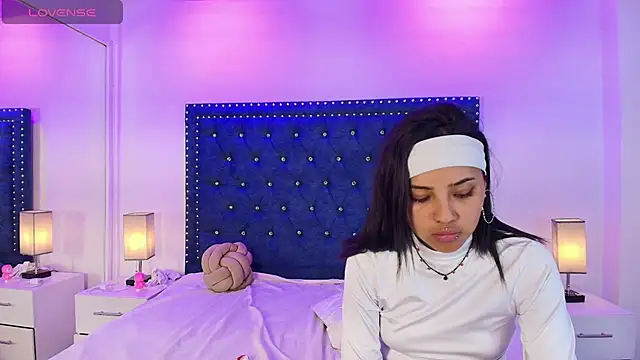 Serena_and_zoe webcam