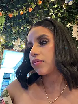 SusanneGrace webcam