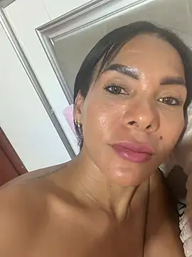 Doll_Loren webcam
