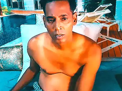 IndianHunk01 webcam