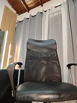 Oliver_bigblack_cock webcam