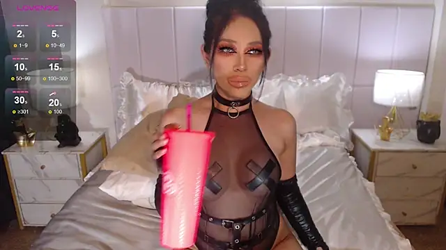FreakyyZazie webcam