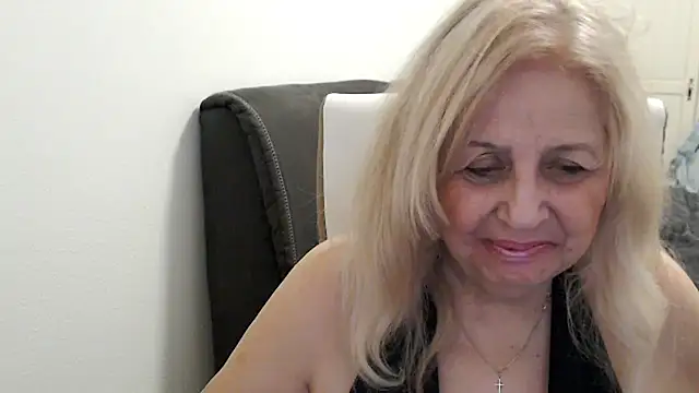 SusiLifeXXX webcam