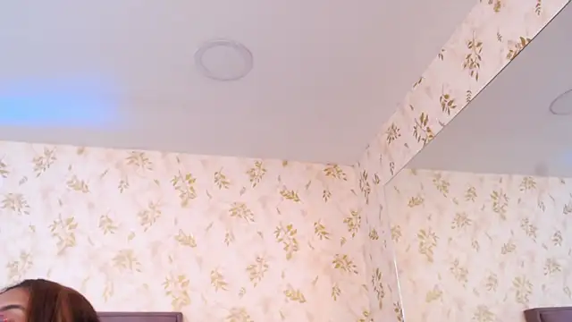 JullieTorres webcam
