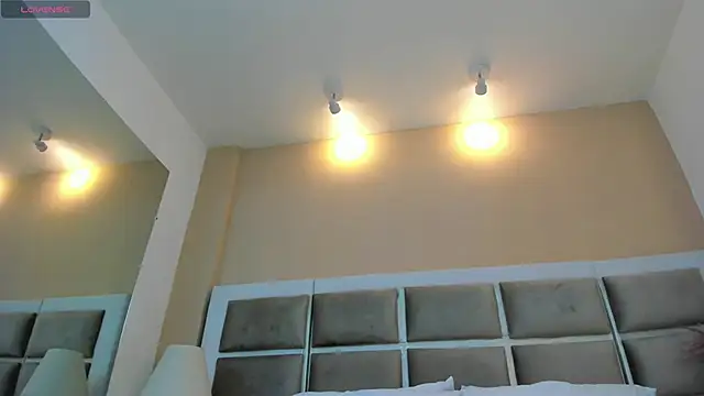 Chloe_Thomsoon_ webcam