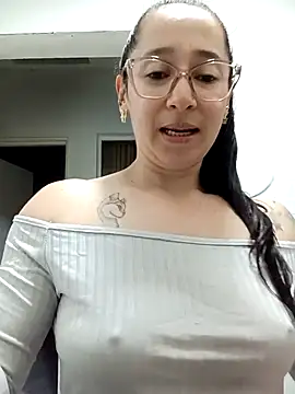 emilypoppy3 webcam