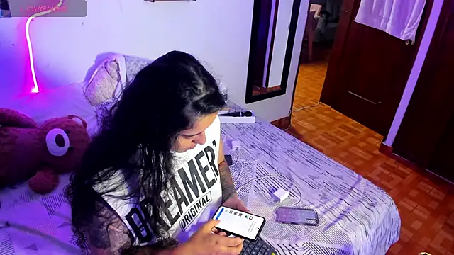 Dilan_and_Mia webcam