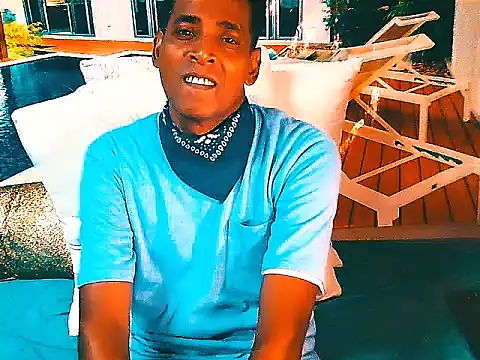 IndianHunk01 webcam