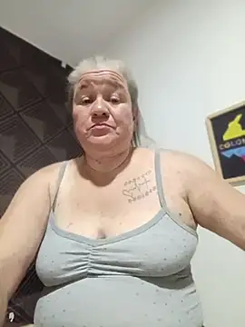 CheekySnowQueen_69