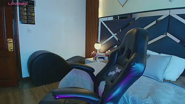 Kittie_Vixen webcam