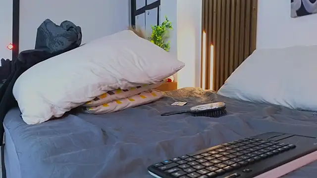 Vista28 - Trans webcam sex chat