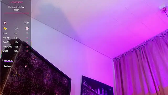 katha_Crawford webcam