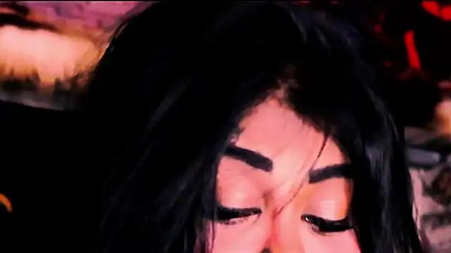indian_dreamgirl webcam