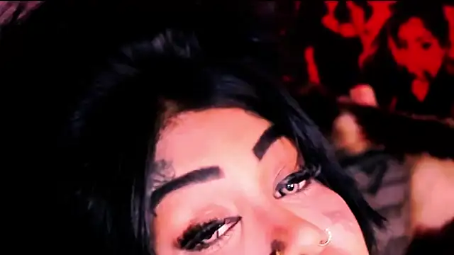 indian_dreamgirl webcam